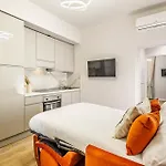 One Bedroom On Carlo Imbonati Apartment *